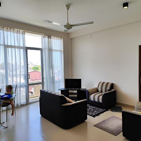 Vivas Residencies Luxury Apartments Dehiwala-Mount Lavinia ภายนอก รูปภาพ