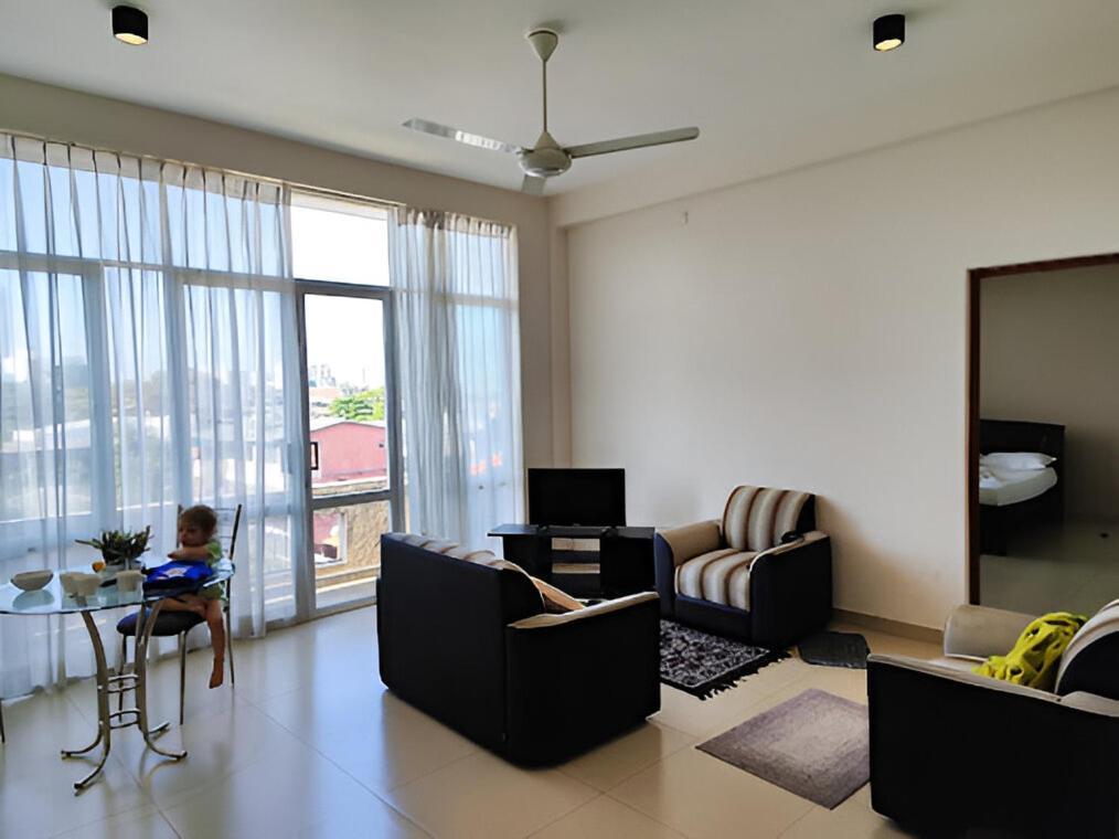 Vivas Residencies Luxury Apartments Dehiwala-Mount Lavinia ภายนอก รูปภาพ