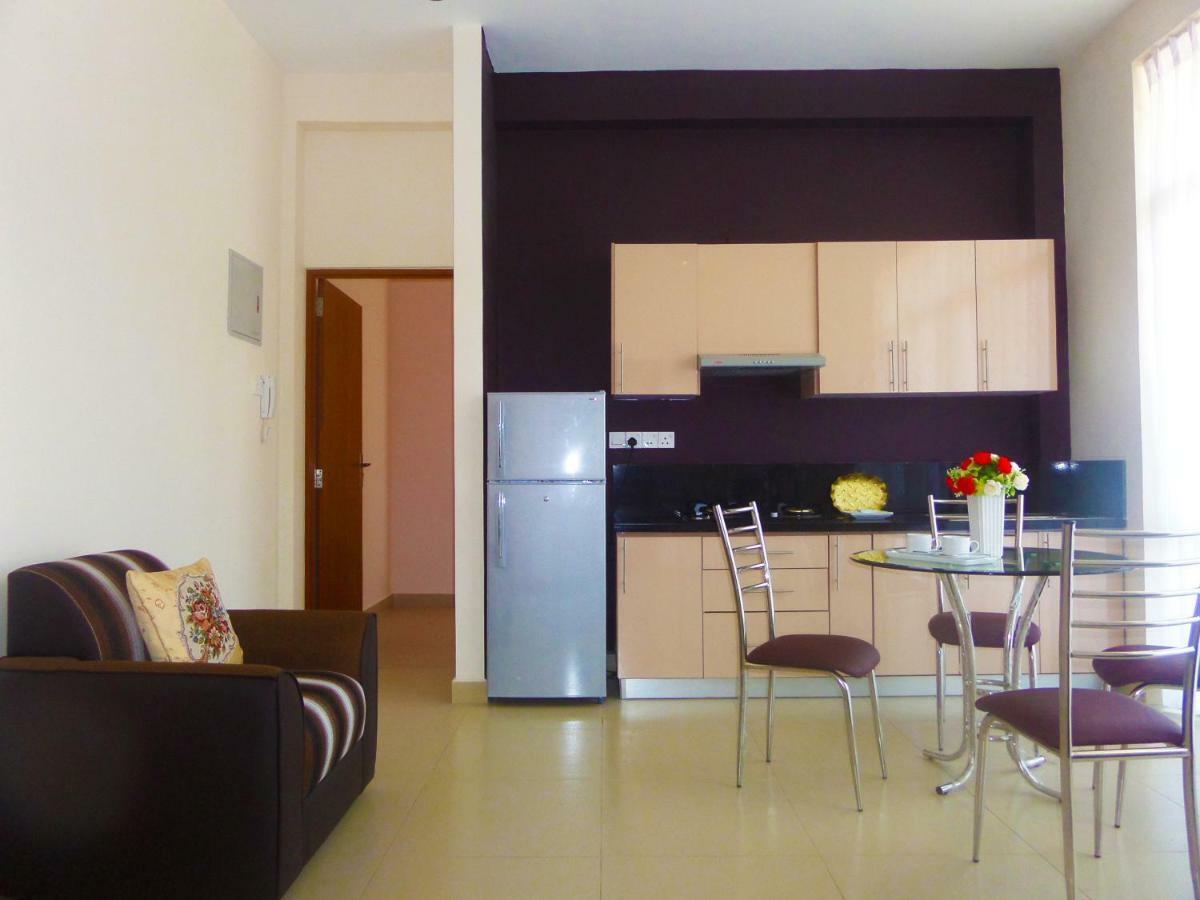 Vivas Residencies Luxury Apartments Dehiwala-Mount Lavinia ภายนอก รูปภาพ